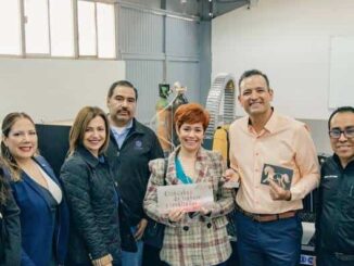 Con Presupuesto Participativo, entrega alcalde Bonilla máquina CNC en CONALEP 1