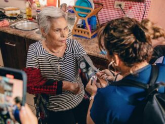 Promueve alcalde Bonilla servicios de salud del IMPAS en la colonia Punta Oriente