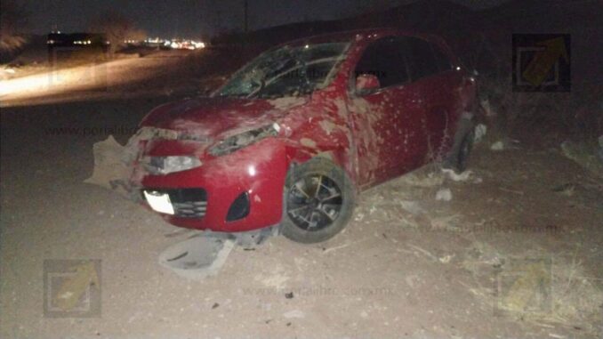 Conductor sufre volcadura en la carretera Cuauhtémoc-Chihuahua