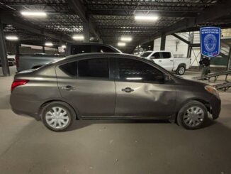 Capturan en Juárez a dos presuntos integrantes de banda internacional de robo y “doblaje” de vehículos