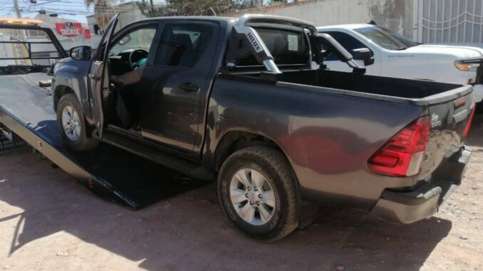 Aseguran durante cateo a corralón de casa de empeño siete vehículos robados