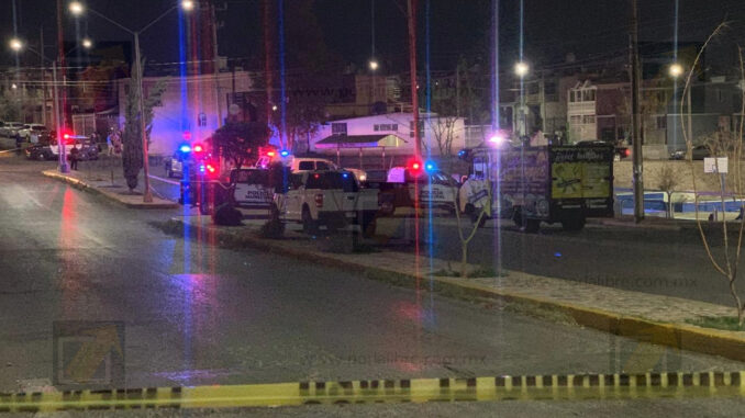 Ejecutan a joven en el parque de la colonia Mezquites