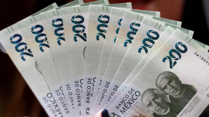 El peso cierra la semana en su mejor nivel desde noviembre a pesar de Trump