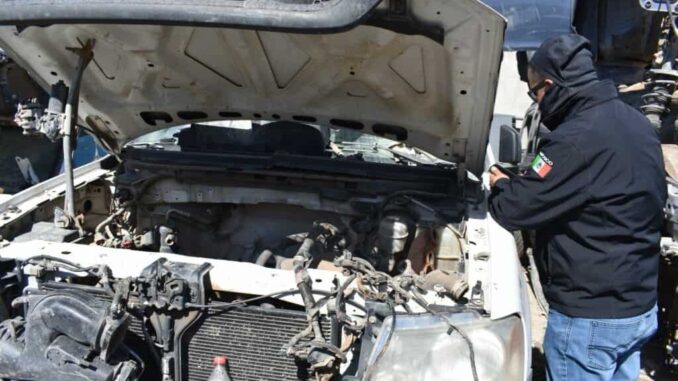 Realiza FGE operativo en yonkes en búsqueda de vehículos con reporte de robo en Cd. Juárez