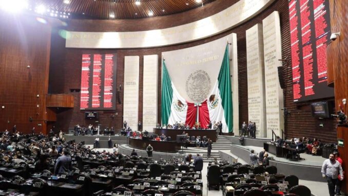 Diputados reformas contra nepotismo y reelección; mantiene entrada en vigor hasta 2030