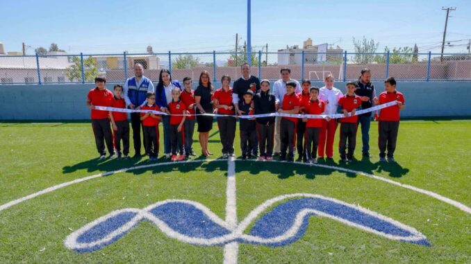 entrega-alcalde-bonilla-cancha-remodelada-con-pasto-sintetico-en-escuela-vicente-suarez.jpeg Entrega alcalde Bonilla cancha remodelada con pasto sintético en escuela Vicente Suárez