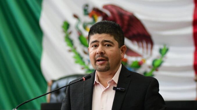 Busca Saúl Mireles que se castigue la privación de convivencia entre menores y sus padres