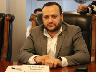 Otorgará Arturo Medina becas a hijos de fallecidos por accidente en Guachochi