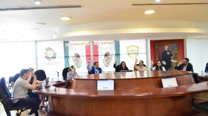 Se firma baja documental en el Congreso del Estado