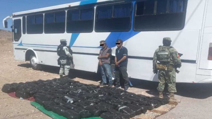 Aseguran en Chihuahua autobús que transportaba casi 500 kilos de metanfetamina