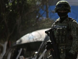 Detienen a dos presuntos integrantes del CJNG tras enfrentamiento en Michoacán