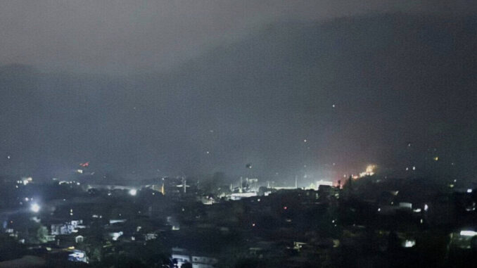 India bombardea supuestas bases terroristas en Pakistán