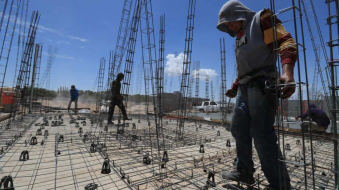 Inversión cayó 7.8% en febrero e hila 7 meses de baja ante incertidumbre