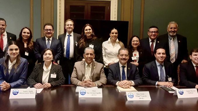 Senadores mexicanos dialogan con Caucus Hispano de EE.UU. sobre impuesto a remesas