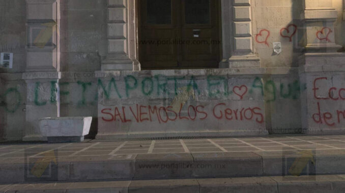 Realizan pintas en la parte trasera del Palacio de Gobierno; señalan al grupo “Salvemos los Cerros”