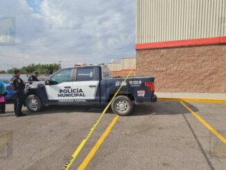 Hallan a hombre sin vida en área de descarga de un supermercado