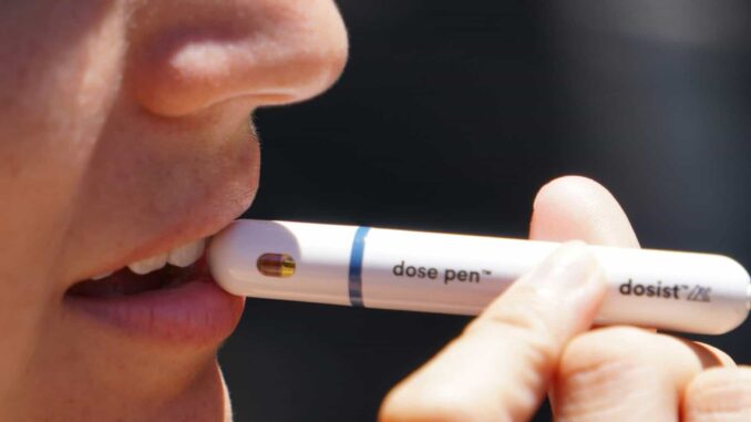 Expertos advierten por auge del mercado negro de vaporizadores y cigarros en México