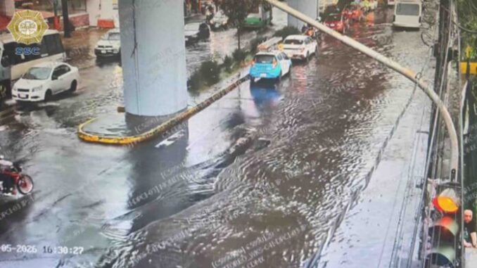 lluvias-colapsan-vialidades-en-cdmx-estas-son-las-zonas-con-severos-encharcamientos-696x392.jpg