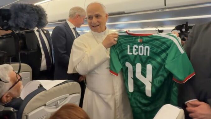 leon-xiv-playera-seleccion-mexicana-696x464.jpg